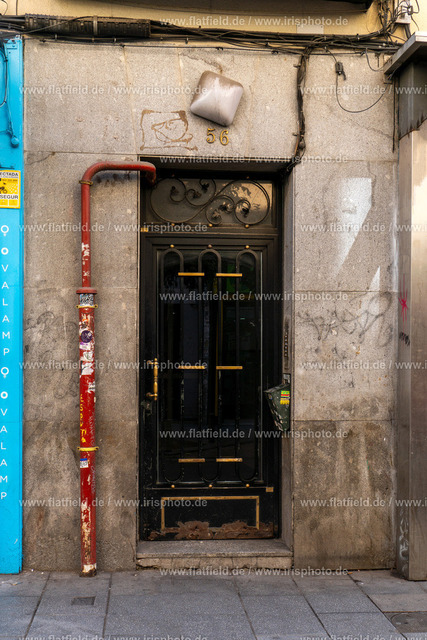 Tür mit Fallrohr | Madrid