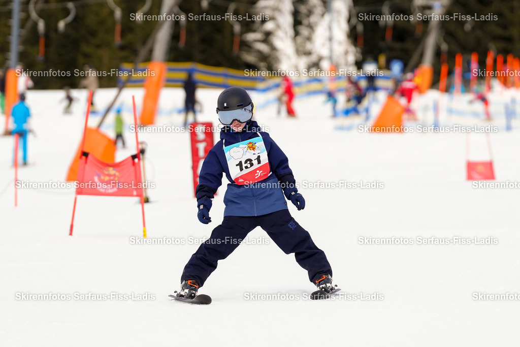 SRF_02.01.2026_0092 | Skirennfotos,Serfaus,Fiss,Ladis,Kinderskirennen,Winter,Tirol,Oberland,skirace,SFL,feelfree,weil wir's genießen,ski,Ski,skifahren,Sonnenplateau, - Realisiert mit Pictrs.com