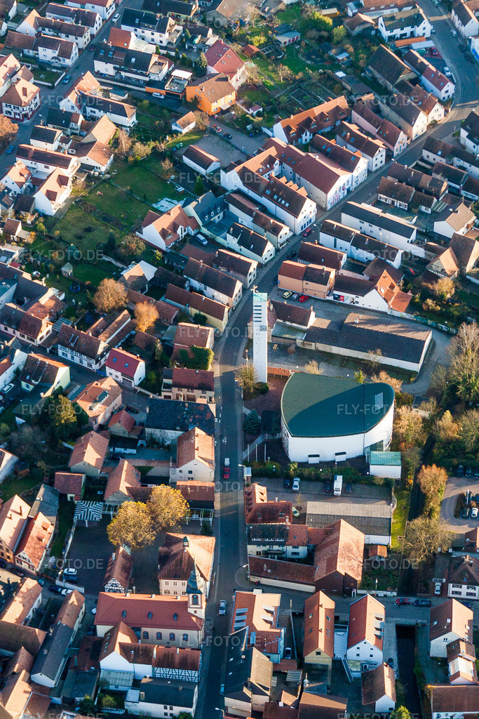 Luftbild: Pfarrkirche St. Ägidius in Wörth am Rhein im Bundesland Rheinland-Pfalz in Deutschland. Foto: IMG_22642.jpg vom 19.11.2009 durch Werner Riehm/FLY-FOTO.de