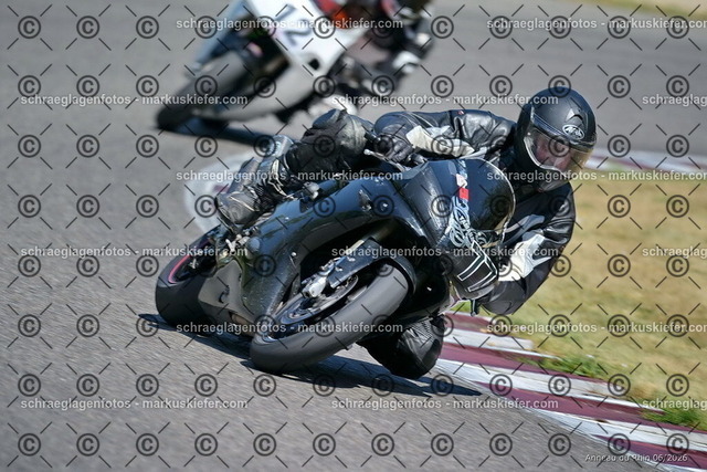 26bc03-1153 | markuskiefer.com - Realisiert mit Pictrs.com