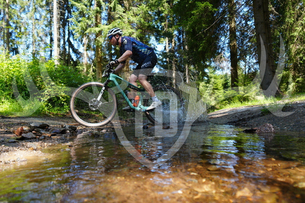 FC604516 | Fotogalerie der Treibjagd im Dunkelwald - Dein MTB Etappenrennen im Erzgebirge - Realisiert mit Pictrs.com
