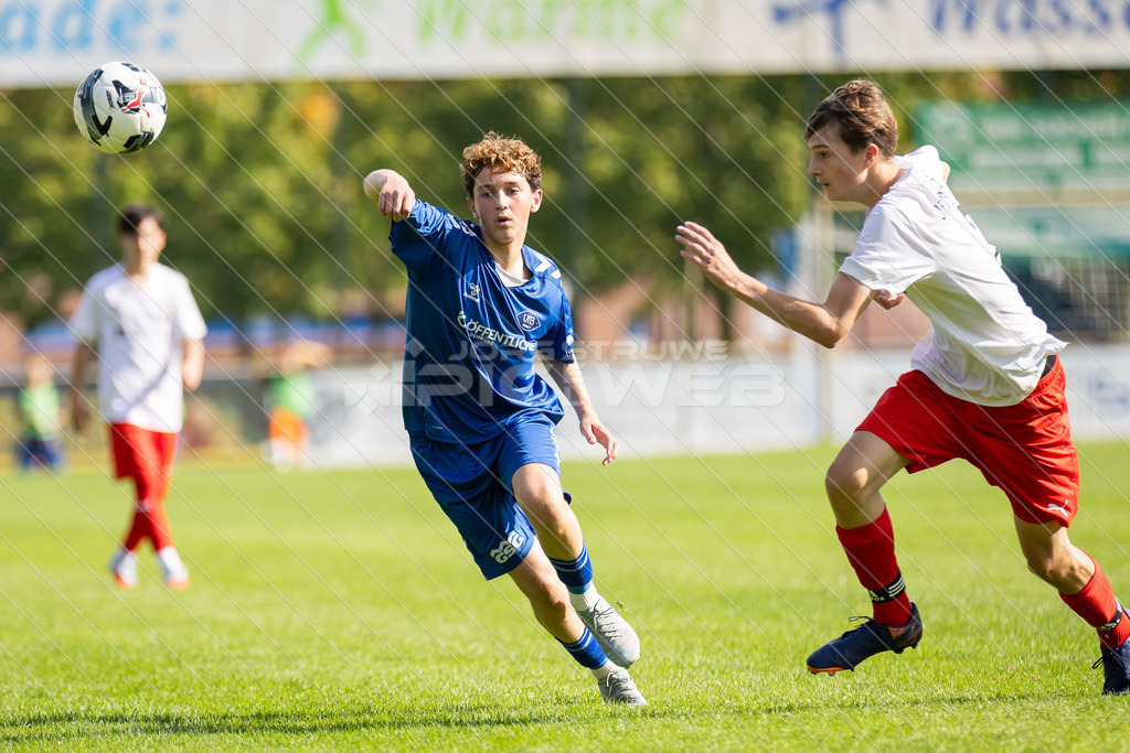 20250920_Picselweb-Fotografie_1R3_0807 | JFV D/A &amp; Stade - VfB Oldenburg0:1 VfB no70:2 VfB no70:3 VfB JFV Eigentor0:4 VfB no70:5 VfB no71:5 JFV no3 Jaric Jimenez-Voss2:5 JFV no9 Janko Sylvester3:5 JFV no16 Damian Elias Mihro Burekovic - Realisiert mit Pictrs.com