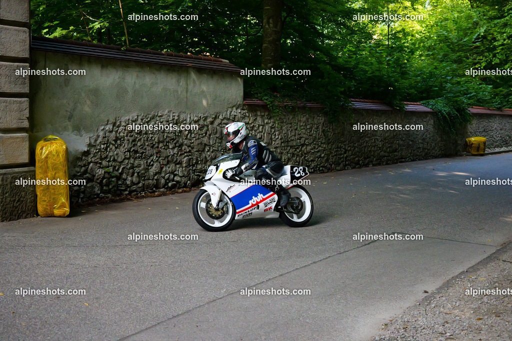 P1015441 | Erleben Sie atemberaubende, hochqualitative Fotos Ihrer Fahrt entlang der malerischen Alpenstraßen. Besuchen Sie alpineshots.com, um professionelle Aufnahmen Ihrer unvergesslichen Reise zu finden und zu kaufen - Realisiert mit Pictrs.com