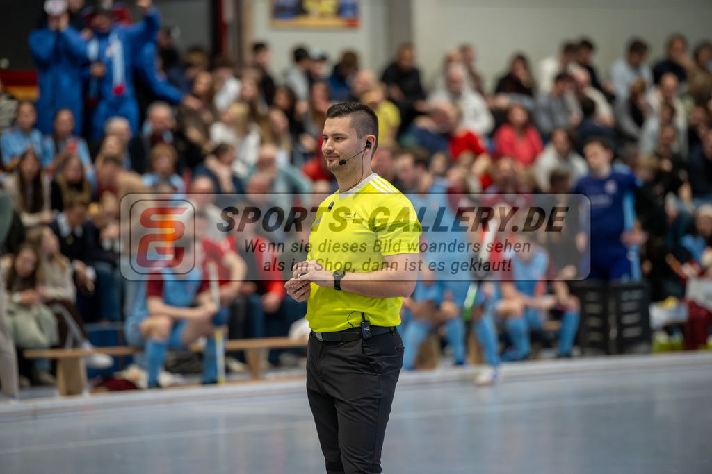 SFE_20260131_0130 | Mönchengladbach, Deutschland, 31.01.26: Hallenhockey 1. Bundesliga Herren Playoff zwischen Crefelder HTC - UHC Hamburg im GHTC Halle am 31.01.2026 in Mönchengladbach, Deutschland. (Foto von Stephan Fehrmann)Mönchengladbach, Germany, 31.01.26: Hallenhockey 1. Bundesliga Herren Playoff between Crefelder HTC - UHC Hamburg in GHTC Halle at 31.01.2026 in Mönchengladbach, Deutschland. (Foto from Stephan Fehrmann)