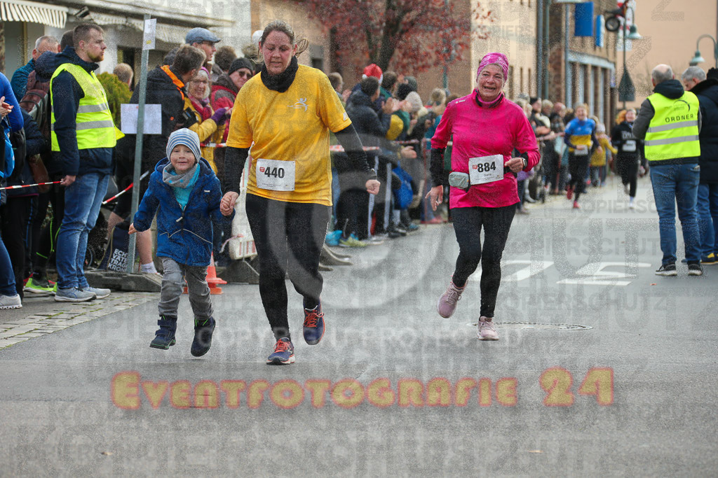 221127_1056_EX1_1336 | Sportfotografie im Rhein-Sieg Kreis, Köln, Bonn, NRW, Rheinland Pfalz, Hessen, etc. Unser Tätigkeitsfeld umfasst den Laufsport vom Volkslauf über den Marathon, Duathlon, Triathon bis zum Ultralauf wie Kölnpfad Ultra oder Schindertrail.