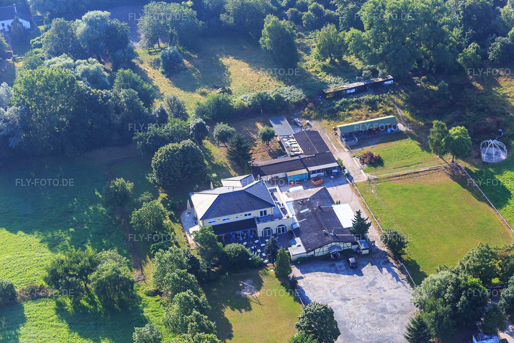 Luftbild: Ristorante Cavallino im Ortsteil Auerbach in Bensheim im Bundesland Hessen in Deutschland. Foto: IMG_091450.jpg vom 07.07.2016 durch Werner Riehm/FLY-FOTO.deCavallino » Italienisches Restaurant in Bensheim