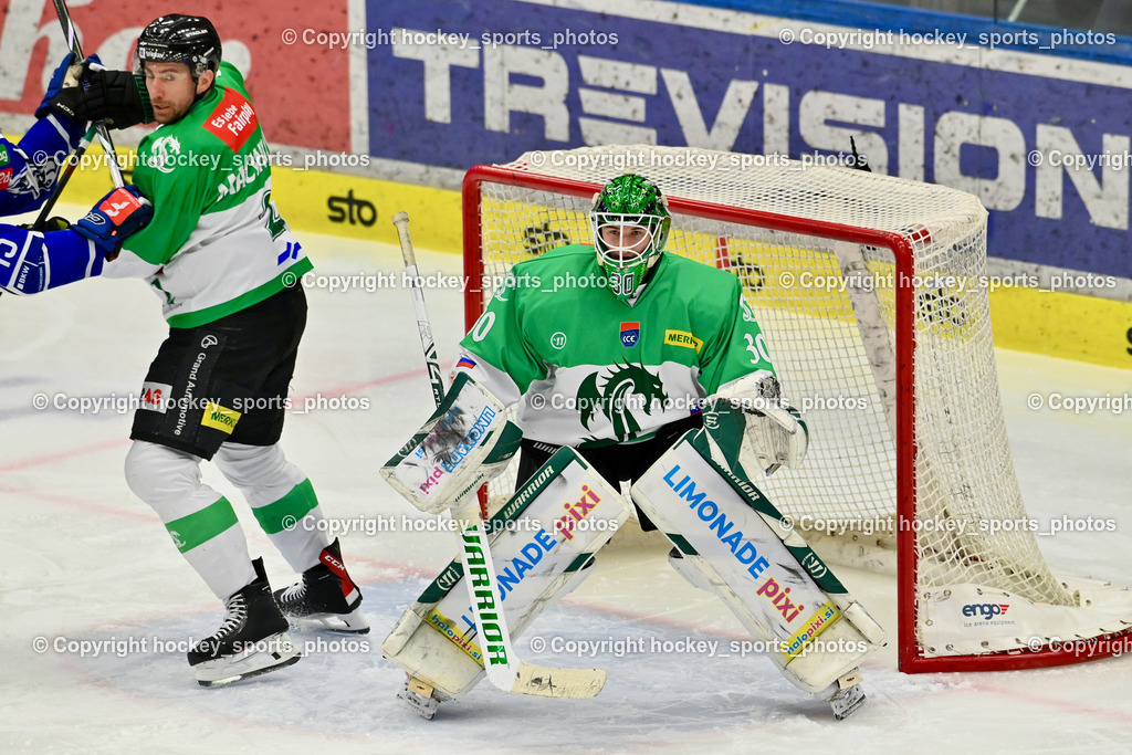 EC IDM WÄRMEPUMPEN VSV vs. Olimpija Ljubljana | #30 Luka Kolin Olimpija Ljubljana, #2 Andrew MacWilliam Olimpija Ljubljana, EC IDM WÄRMEPUMPEN VSV vs. Olimpija Ljubljana, EC IDM WÄRMEPUMPEN VSV vs. Olimpija Ljubljana am 01.02.2026 in Villach (Stadthalle Villach), Austria, (Photo by Bernd Stefan)