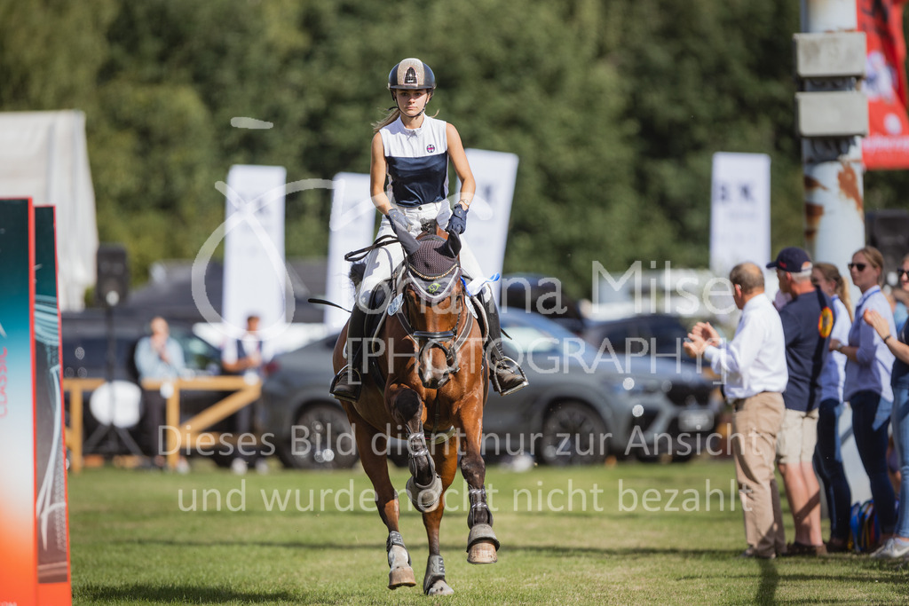 220716_LC_M1-Spr-445 | Deine schönsten Turniermomente als professionelle Fotos! Entdecke hochwertige Pferdesport-Fotografie im Online-Shop. Jetzt Fotos finden & bestellen!