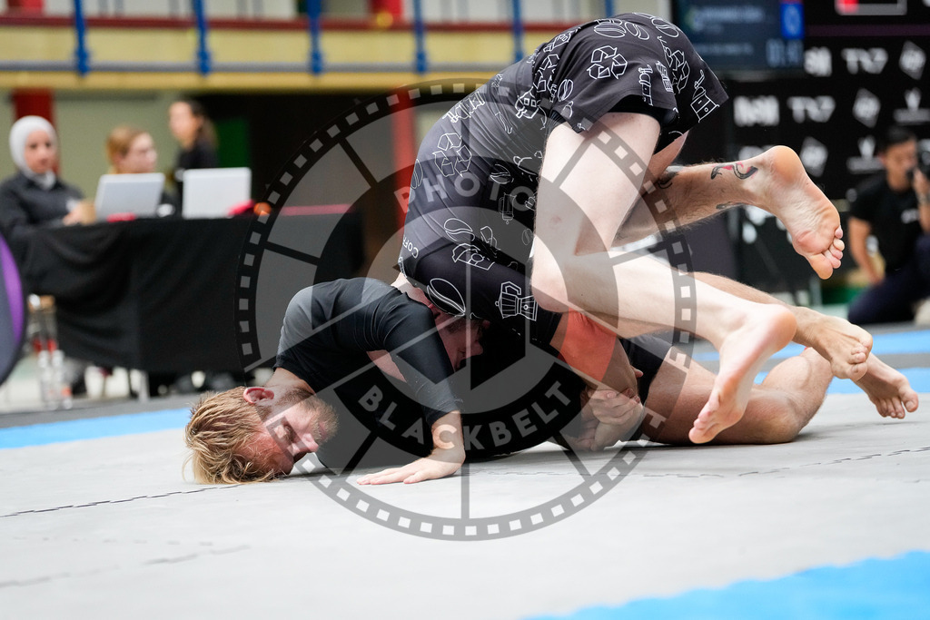 20250920PBB5767 | Athletes compete during the AJP Tour Hamburg International Jiu-Jitsu Championship, on September 20, 2025 in Hamburg, Germany. © Chiara Dazi / photoblackbelt