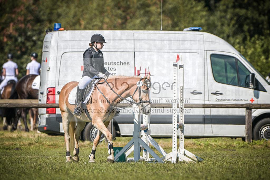DOS_0006 | Entdecke hochwertige Reitturnierfotos von Foto Oger. Professionell, emotional und authentisch – jetzt Lieblingsmomente im Shop bestellen.Deutschlandweite Turnierfotografie. - Realisiert mit Pictrs.com