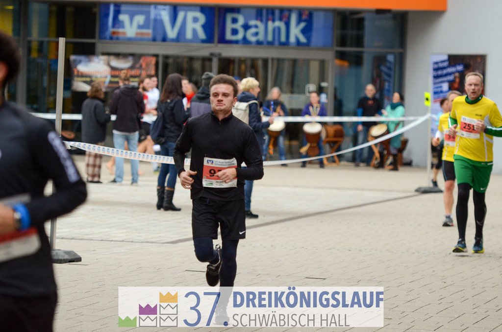 VR Bank Hauptlauf 10000m | 3 Koenigslauf 2023 - Realisiert mit Pictrs.com