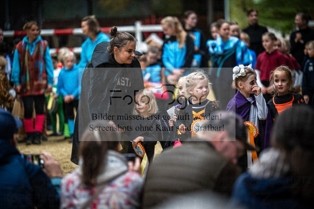 DOS_0181 | Entdecke hochwertige Reitturnierfotos von Foto Oger. Professionell, emotional und authentisch – jetzt Lieblingsmomente im Shop bestellen.Deutschlandweite Turnierfotografie. - Realisiert mit Pictrs.com