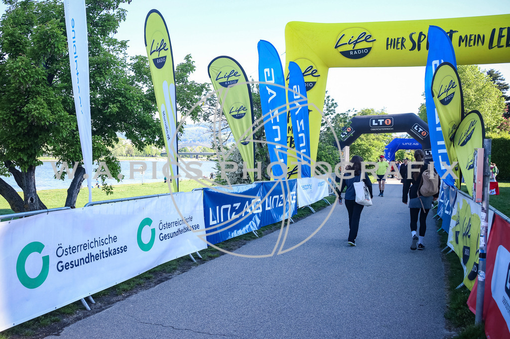 ..... | LINZ,AUSTRIA,27.April 25, Int. 3 Brückenlauf Linz  , Image shows: Photo: WAPICS / Manuel Binder