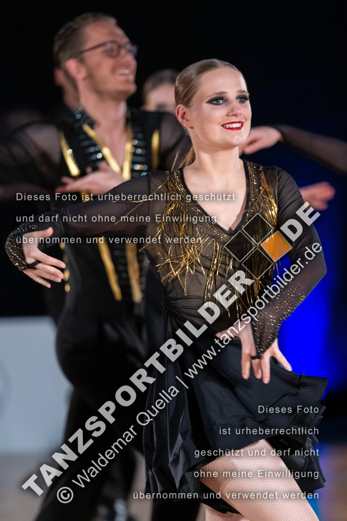 20250503-00784 | Hier finden Sie Tanz Bilder vom Latein und Standard Formationen tanzen. Sportbilder vom Tanzsport. Schöne Fotos und von Weltmeisterschaft, Europameisterschaft, Bundesliga, Regionalliga, Oberliga und Landesliga sowie von GOC Stuttgart, DanceComp, WM Bremen