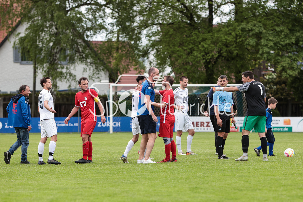 BC Aichach - FC Rennertshofen | Rudelbildung nach Schlusspfiff