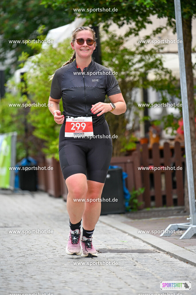 SZI_8108 | Stadttriathlon Erding 2025. #yourpictrs #sportshot_your_pictrs @Sportshotphotography #stadttriathlonerding Copyright: www.sportshot.de