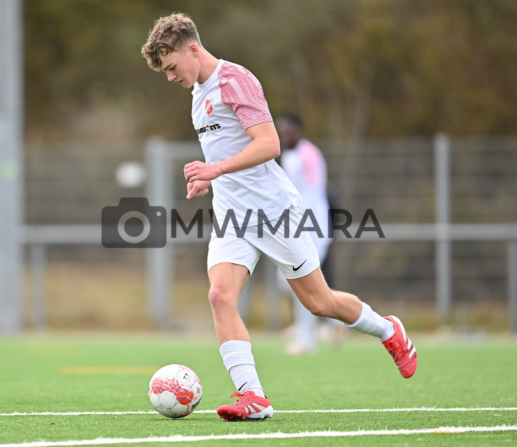 Fussball I Herren I Saison 2025-2026 I Bundesliga I 6. Spieltag I Eintracht Frankfurt - FC Bayern München  | MWMARA - Realisiert mit Pictrs.com