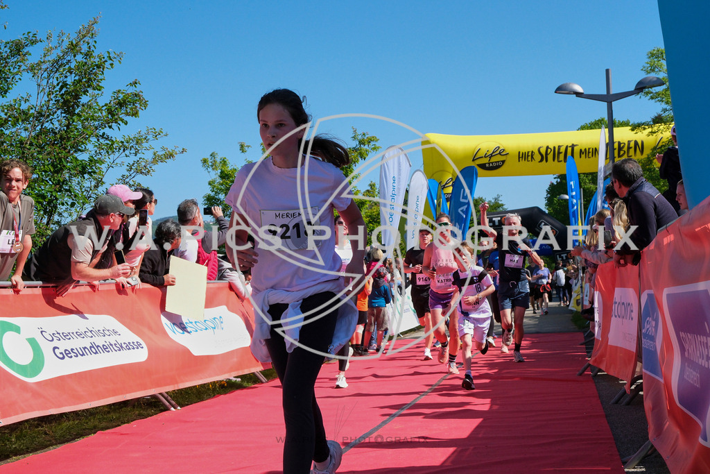 ..... | LINZ,AUSTRIA,27.April 24, Int. 3 Brückenlauf Linz  , Image shows: Photo: WAPICS / Michael ring