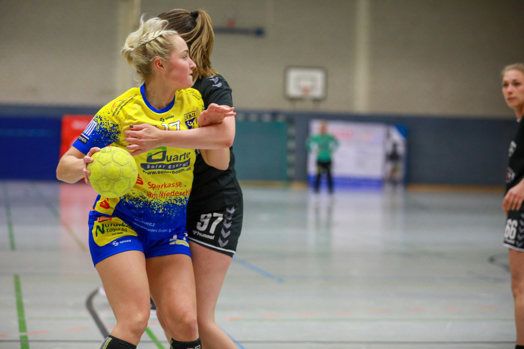 SVN_TvVoerde_021124_014 | Bildergalerie von Sport-Ereignissen aber auch von weiteren spannenden Dingen - nicht nur vom Niederrhein. In Anlehnung an den bekannten Spruch von Hanns Dieter Hüsch heißt das Motto: "Niederrhein ist überall".  - Realisiert mit Pictrs.com