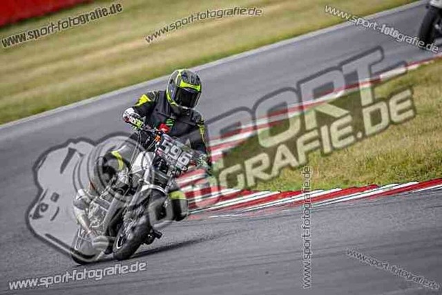 pubi2198 | Professionelle Fotos von Sportveranstaltungen, aber auch Hochzeiten und anderen Events. - Realisiert mit Pictrs.com