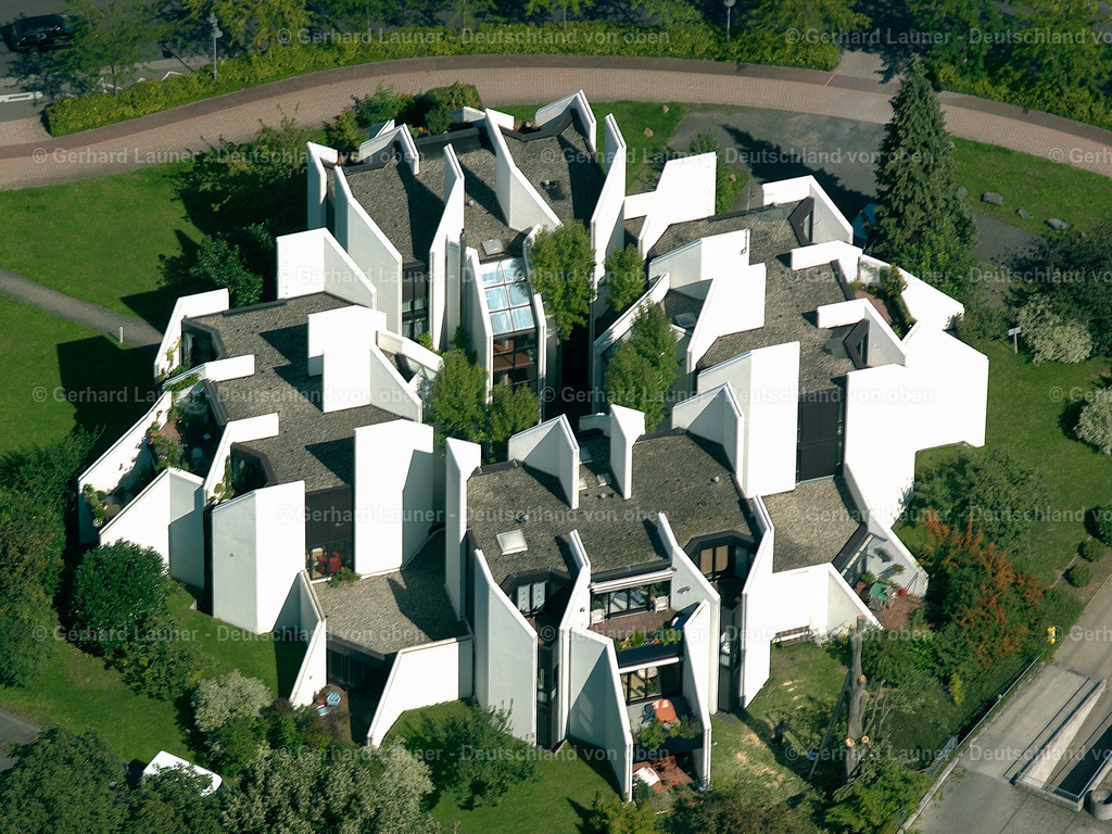 9200202 | Online-Shop für Luftbilder aus Deutschland. Seit über 45 Jahren baut Gerhard Launer das Luftbildarchiv mit unterschiedlichsten Themen stetig weiter aus.