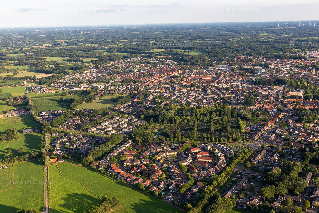 Aerial view: View of the town in Winterswijk in the state Gelderland, Netherlands. – Photo: IMG_007987.jpg taken on 07/12/2020 by Werner Riehm/FLY-FOTO.com – Resolution of the original: 5472 x 3648 px