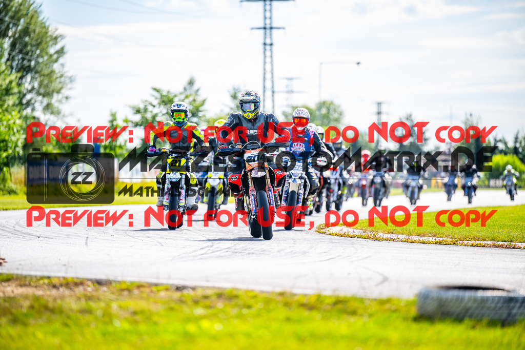 MaZZes_FotoMatrix_240713_6021986_8450 | S4