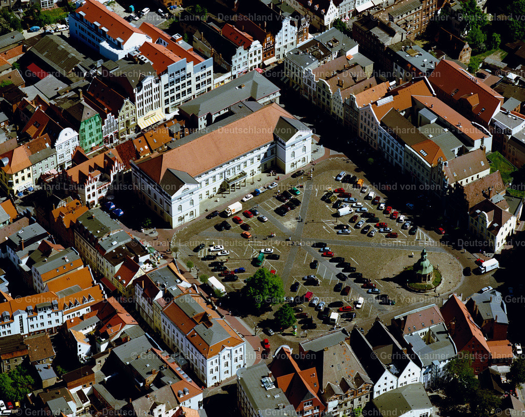 9400305 | Online-Shop für Luftbilder aus Deutschland. Seit über 45 Jahren baut Gerhard Launer das Luftbildarchiv mit unterschiedlichsten Themen stetig weiter aus.