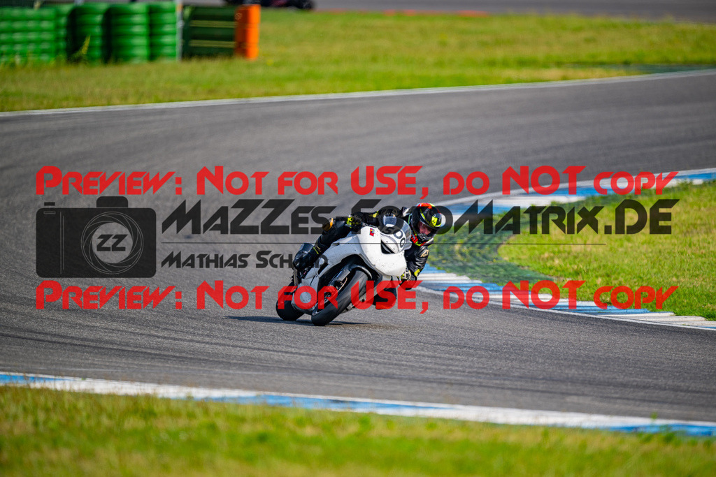 MaZZes_FotoMatrix_240702_6007705_2683 | ROT