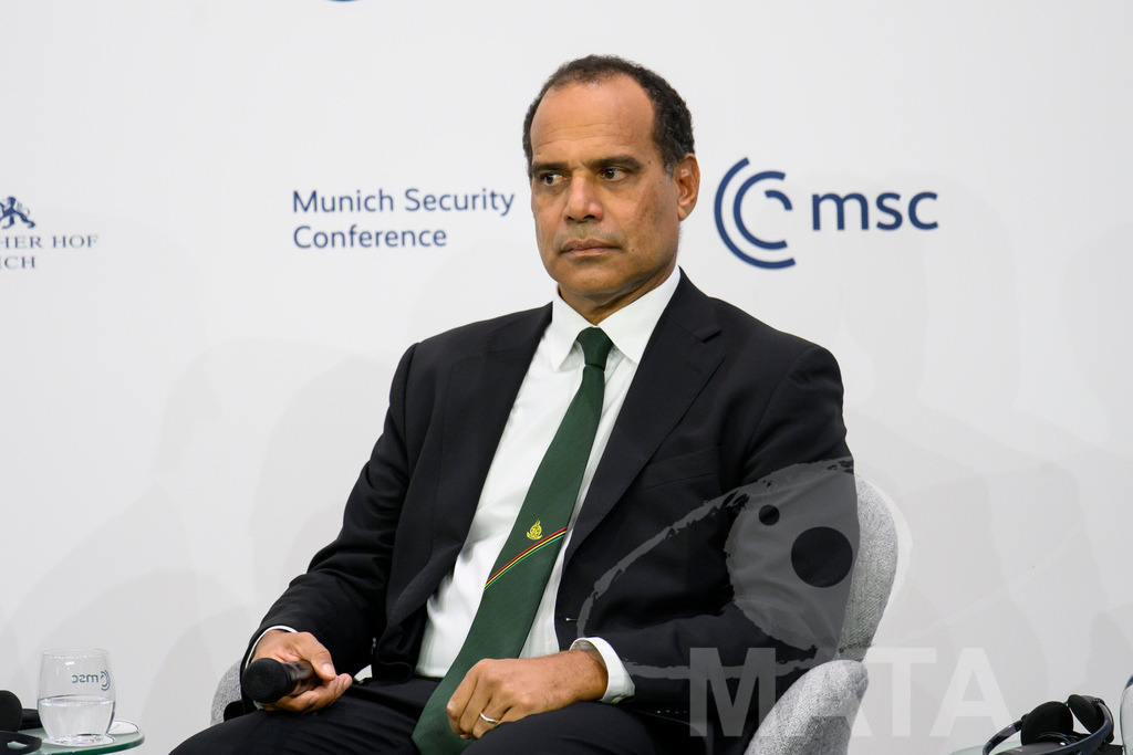 _DWA6409 | MATA IndoCon - Realisiert mit Pictrs.com