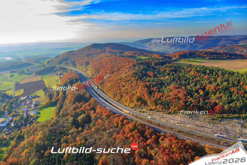 Die Luftaufnahme Hangbruecke - Wuergau wurde 2017 mittels Flugzeug (keine Drohne) erstellt. Perfekte Schärfe und Druck- Auflösung- Garantiert!