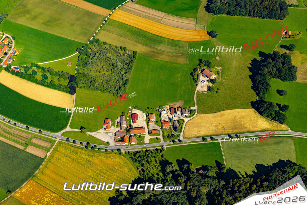 Aktuelles Luftbild von Sondermoning Nußdorf - Die Luftaufnahme wurde 2022 mittels UL-Flugzeug erstellt ( keine Drohne ) - hochauflösende Kamera-Systeme von  Canon -Beste Qualität - Für grossformatige Ausdrucke geeignet. Die Geschenkidee !