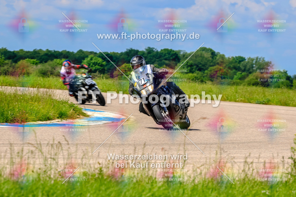 MotoTeam-0687 | Hier findet Ihr Bilder von Touristenfahrten auf der Nürburgring Nordschleife oder von anderen Veranstaltungen die ich besucht habe. Viel Spass beim Durch Schauen 
