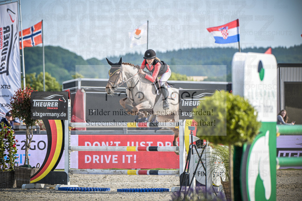 DOS_9411 | Entdecke hochwertige Reitturnierfotos von Foto Oger. Professionell, emotional und authentisch – jetzt Lieblingsmomente im Shop bestellen.Deutschlandweite Turnierfotografie. - Realisiert mit Pictrs.com