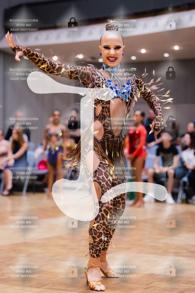 GOC 2025 - WDSF Solo Junior II Latin Female - 2025-08-21-7605 | Webshop for digital downloads and prints of dance sport, event & show photographer Julian Link - Realisiert mit Pictrs.com