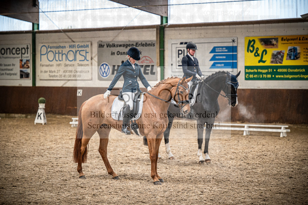 Hallenreittunier Voxtrup 2023 | Entdecke hochwertige Reitturnierfotos von Foto Oger. Professionell, emotional und authentisch – jetzt Lieblingsmomente im Shop bestellen.Deutschlandweite Turnierfotografie. - Realisiert mit Pictrs.com