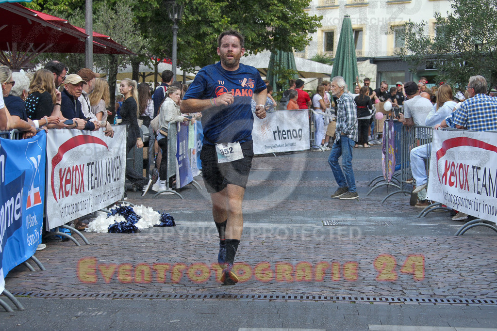 250824_1447_EV4_2217 | Sportfotografie im Rhein-Sieg Kreis, Köln, Bonn, NRW, Rheinland Pfalz, Hessen, etc. Unser Tätigkeitsfeld umfasst den Laufsport vom Volkslauf über den Marathon, Duathlon, Triathon bis zum Ultralauf wie Kölnpfad Ultra oder Schindertrail.