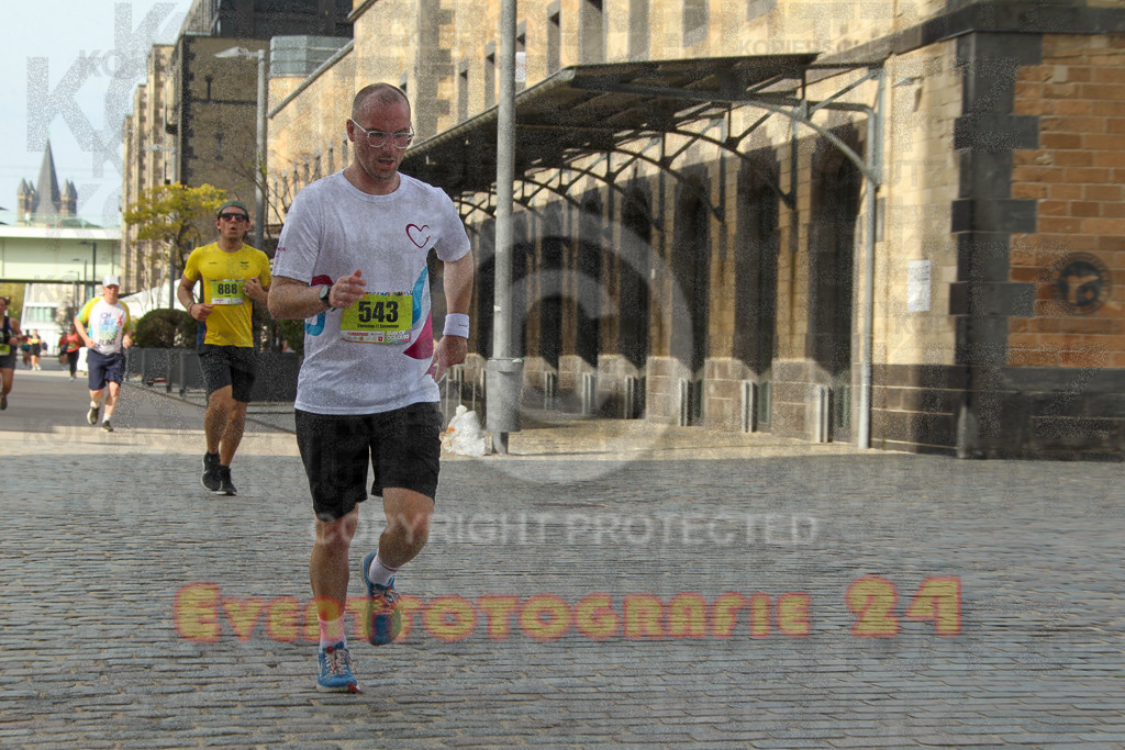 250920_1535_EV4_9245 | Sportfotografie im Rhein-Sieg Kreis, Köln, Bonn, NRW, Rheinland Pfalz, Hessen, etc. Unser Tätigkeitsfeld umfasst den Laufsport vom Volkslauf über den Marathon, Duathlon, Triathon bis zum Ultralauf wie Kölnpfad Ultra oder Schindertrail.