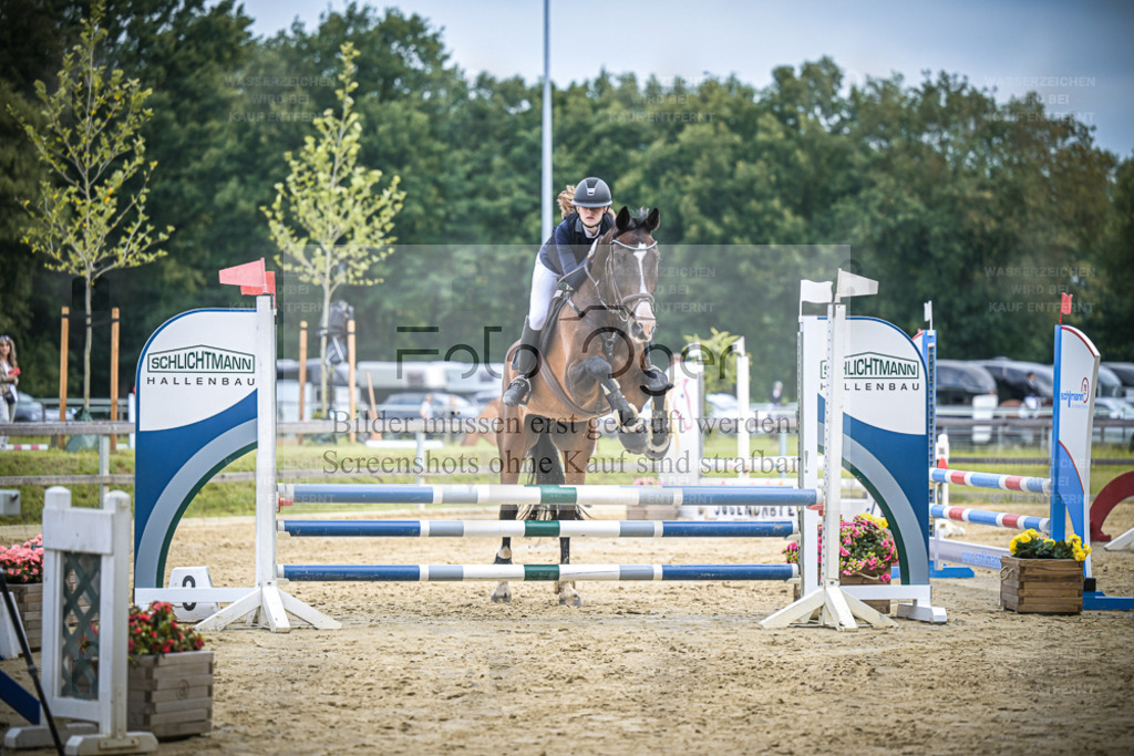 DOS_4976 | Entdecke hochwertige Reitturnierfotos von Foto Oger. Professionell, emotional und authentisch – jetzt Lieblingsmomente im Shop bestellen. - Realisiert mit Pictrs.com