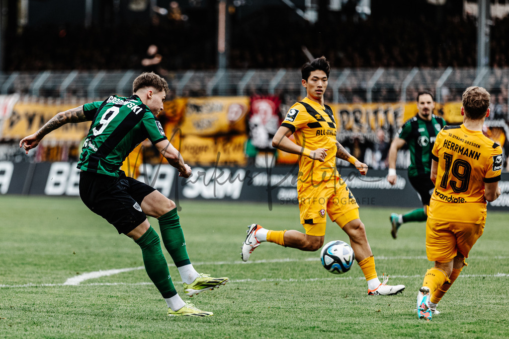 3. Liga, Saison 2023/24, 31. Spieltag: SC Preußen Münster - Dynamo Dresden | Münster, 30.03.2024: 3. Liga, 31. Spieltag, SC Preußen Münster gegen Dynamo Dresden im LVM-Preußenstadion in Münster. Foto: sportfotografie.ms | Markus Paletta - Realisiert mit Pictrs.com