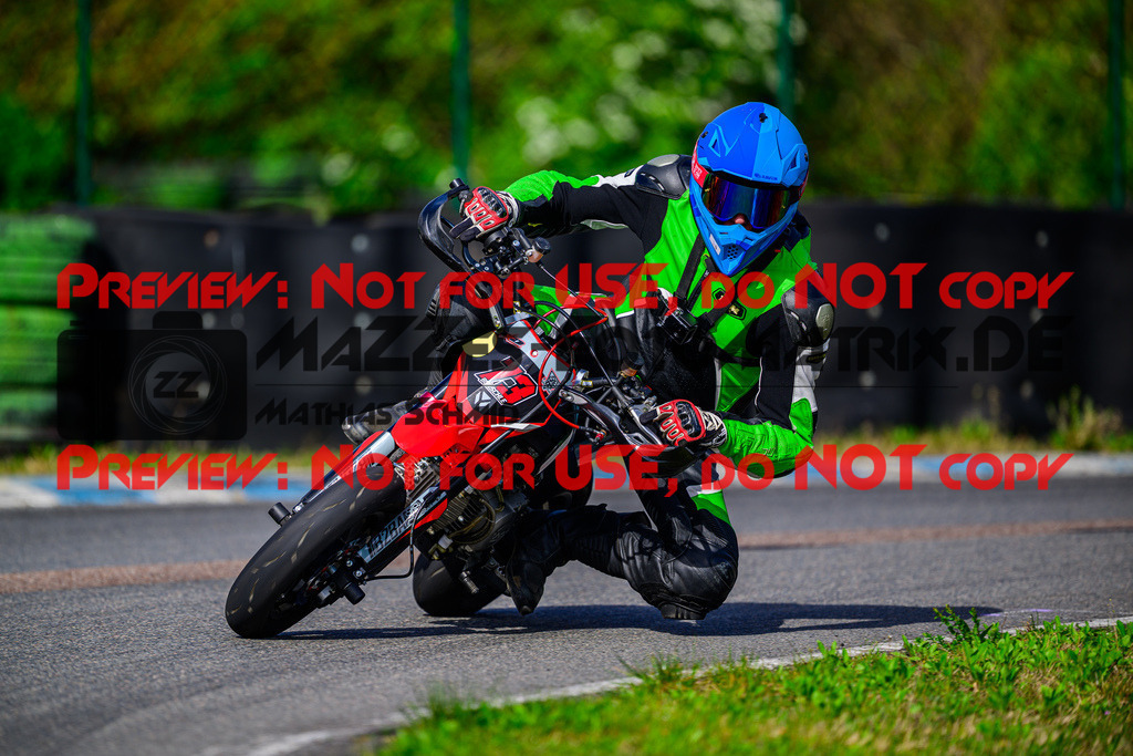 MaZZes_Fotomatrix_20250405_6007705_0192 | Fotograf Mathias Schmid
Sportfotograf,
Eventfotograf,
Hochzeitsfotograf,
Portraitfotograf