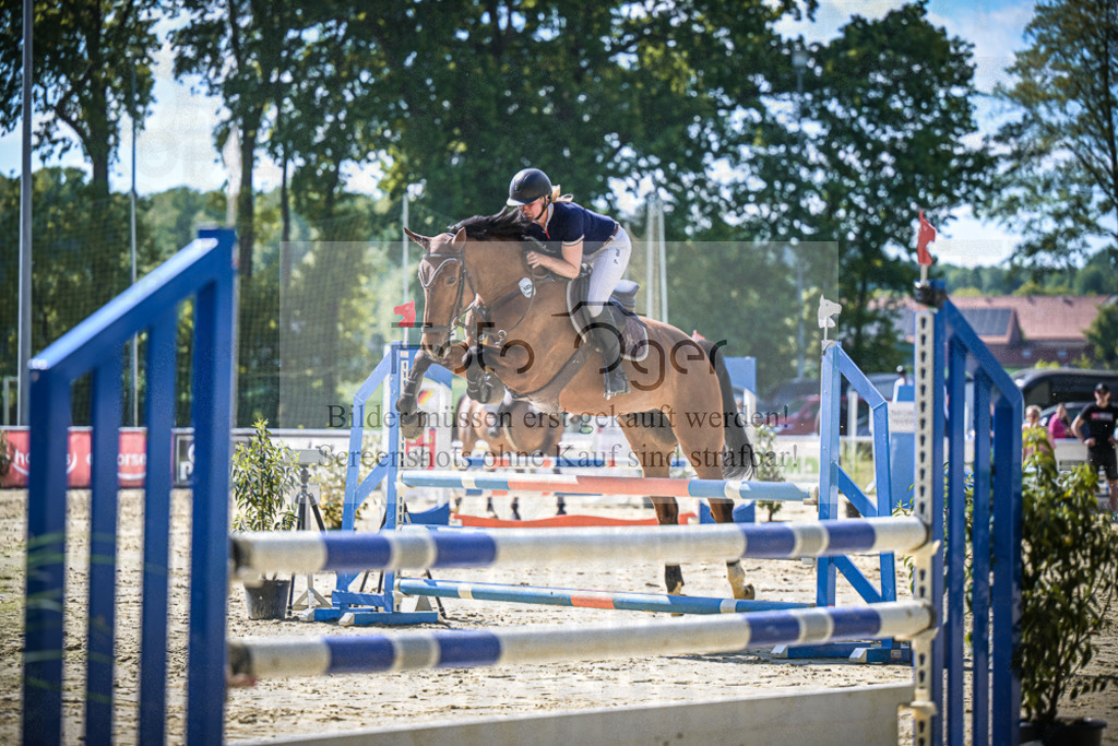 DOS_2241 | Entdecke hochwertige Reitturnierfotos von Foto Oger. Professionell, emotional und authentisch – jetzt Lieblingsmomente im Shop bestellen.Deutschlandweite Turnierfotografie. - Realisiert mit Pictrs.com