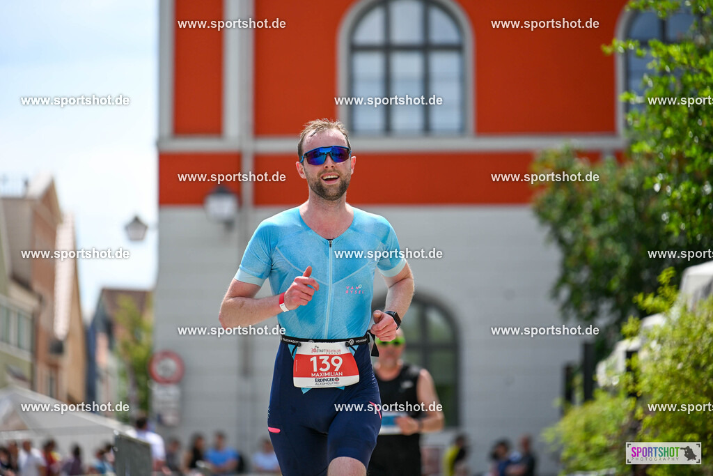 SZI_7205 | Stadttriathlon Erding 2025. #yourpictrs #sportshot_your_pictrs @Sportshotphotography #stadttriathlonerding Copyright: www.sportshot.de