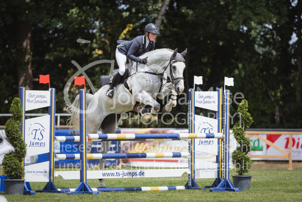 220715_LC_SprPfL1-225 | Deine schönsten Turniermomente als professionelle Fotos! Entdecke hochwertige Pferdesport-Fotografie im Online-Shop. Jetzt Fotos finden & bestellen!