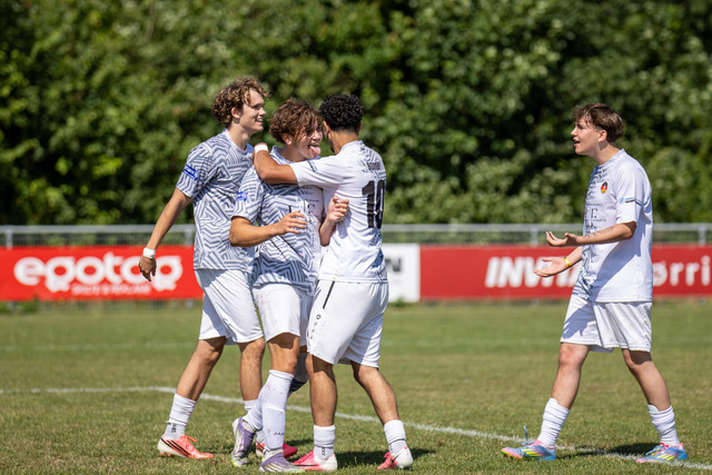 FC Scharbeutz 1 - Tema Chase Football Club I DanaCup 2026 007 | Herzlich willkommen in meiner Fotogalerie für Sportmannschaften. Schau gerne mal rein, vielleicht ist Dein Team ja auch dabei! Falls nicht, schreib mir und wir ändern das! :)  - Realisiert mit Pictrs.com