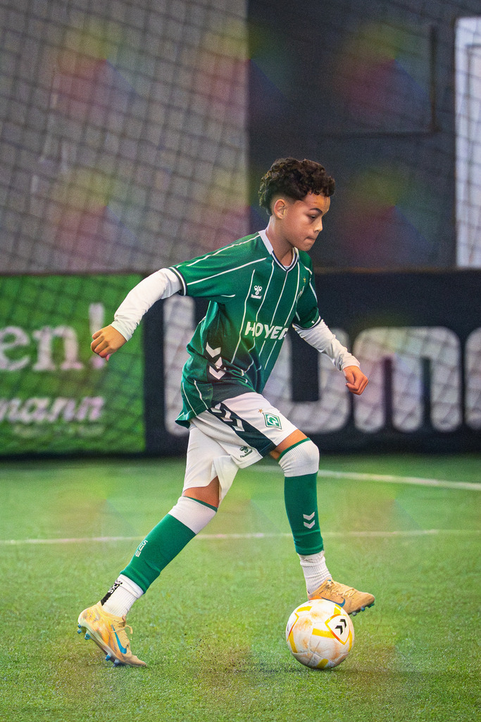 blr.pics-383 | Professionelle Fußball- und Sportfotografie. Spielbilder online ansehen und kaufen – Einzelbilder oder komplette Galerien in hoher Qualität. - Realisiert mit Pictrs.com