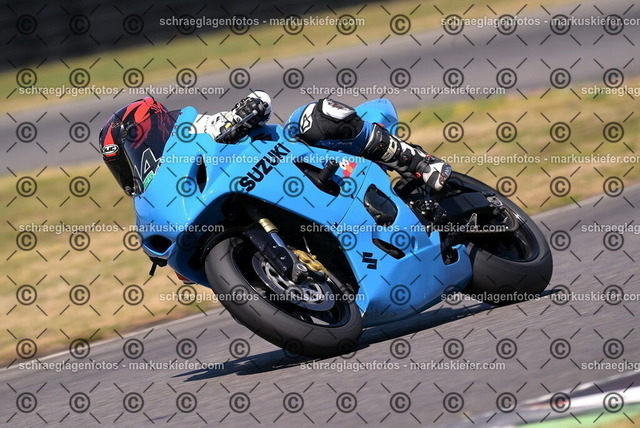 26bt04-2172 | markuskiefer.com - Realisiert mit Pictrs.com
