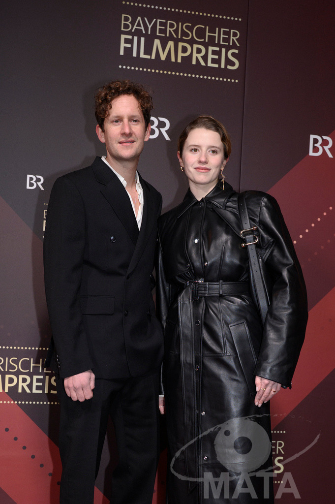 _DWI5107 | Moritz von Treuenfels und Katharina Stark bei der Verleihung des 47. Bayerischen Filmpreises 2026  im Prinzregententheater. München, 23.01.2026 - Realisiert mit Pictrs.com