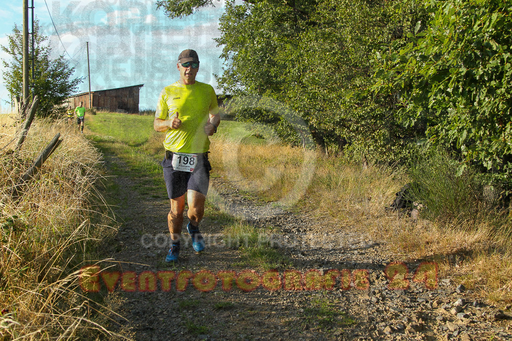 250801_1915_EV4_8390 | Sportfotografie im Rhein-Sieg Kreis, Köln, Bonn, NRW, Rheinland Pfalz, Hessen, etc. Unser Tätigkeitsfeld umfasst den Laufsport vom Volkslauf über den Marathon, Duathlon, Triathon bis zum Ultralauf wie Kölnpfad Ultra oder Schindertrail.