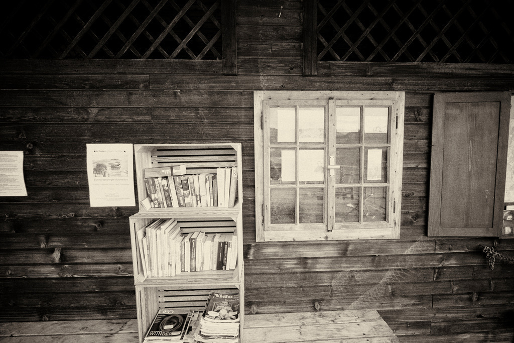 Schwimmbad Schwarzenberg | Schwarzenberg, Austria - August 06, 2014: Schwimmbad Schwarzenberg. - Realisiert mit Pictrs.com